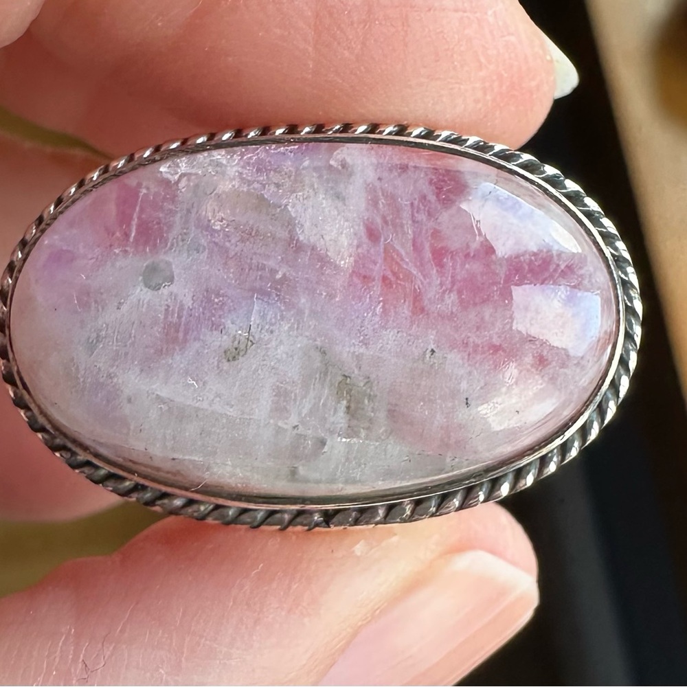 Elegant Silver and Pink MoonStone Ring - Picture 4 of 8